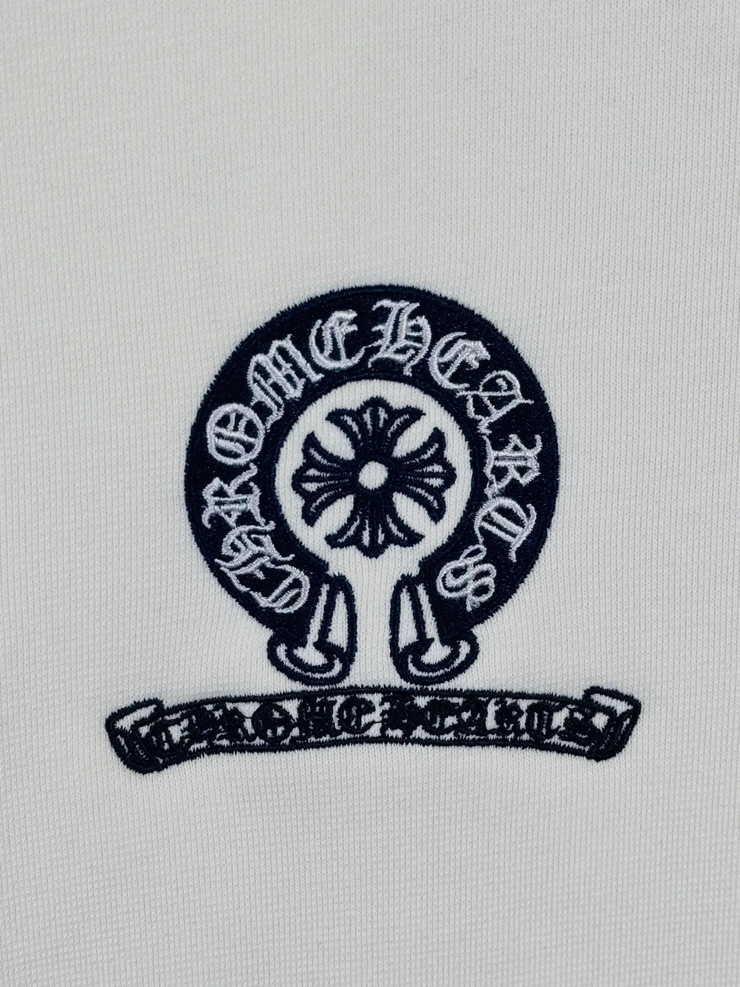 P520 top version 🐮 Real shot without P, ​​different from market products] Chrome Hearts 🍁Winter clothes are coming🍁New Year clothes Sanskrit cross woolen leather sleeves spliced ​​baseball embroidered cotton clothes Heavy embroidery ➕Double sleeve splicing special technology Counter synchronization, heavy industry and heavy industry! ! Customized version of thickened woolen fabric, silk lining, customized version of hardware, not the ordinary version on the market! ! Color: black and white stitching Code number: S, M, L, XL